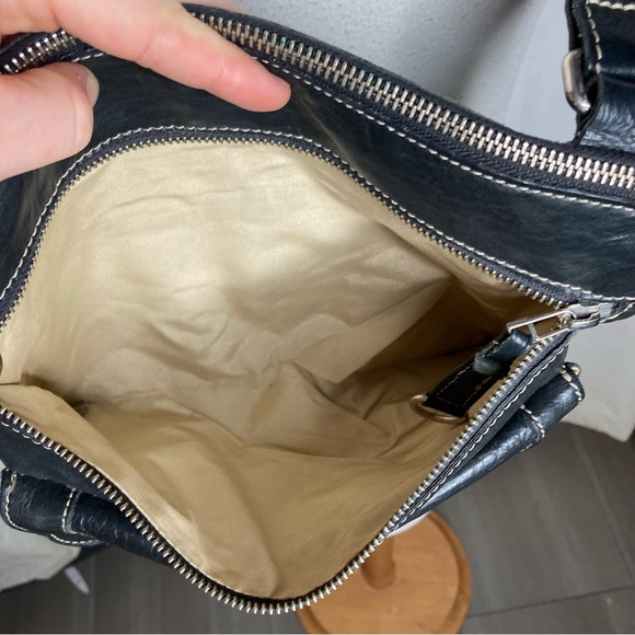 Roots leather crossbody - Picture 7 of 8